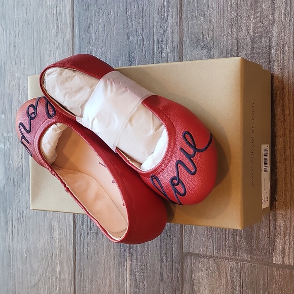 Salsa Red & Navy Blue Ballet Love Flats, Vegan Leather, Ellen Degeneres - Picture 6 of 7